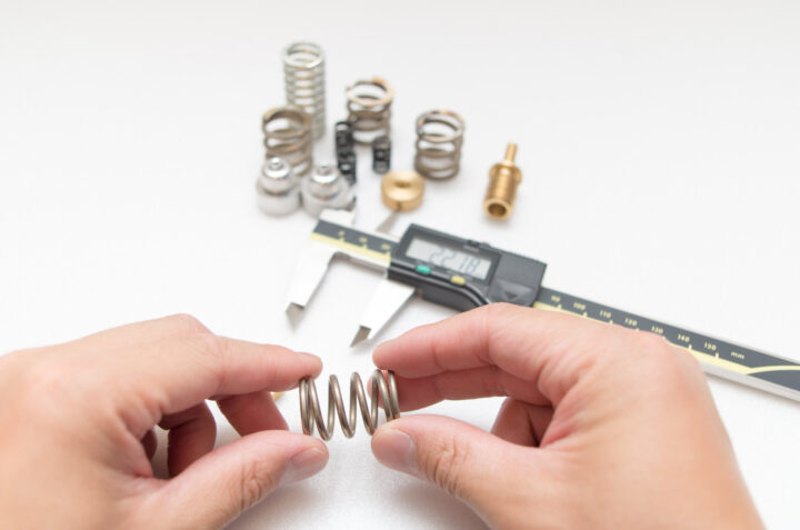 ばねの寸法測定